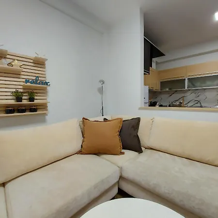 @likehome * تيرانا