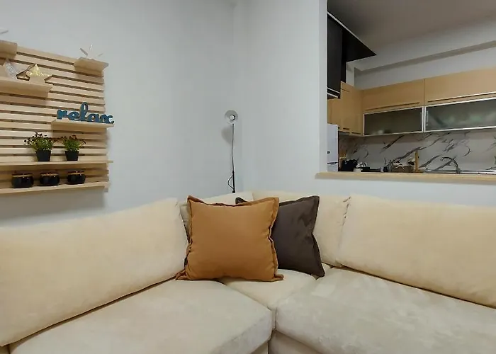 @likehome * Τίρανα